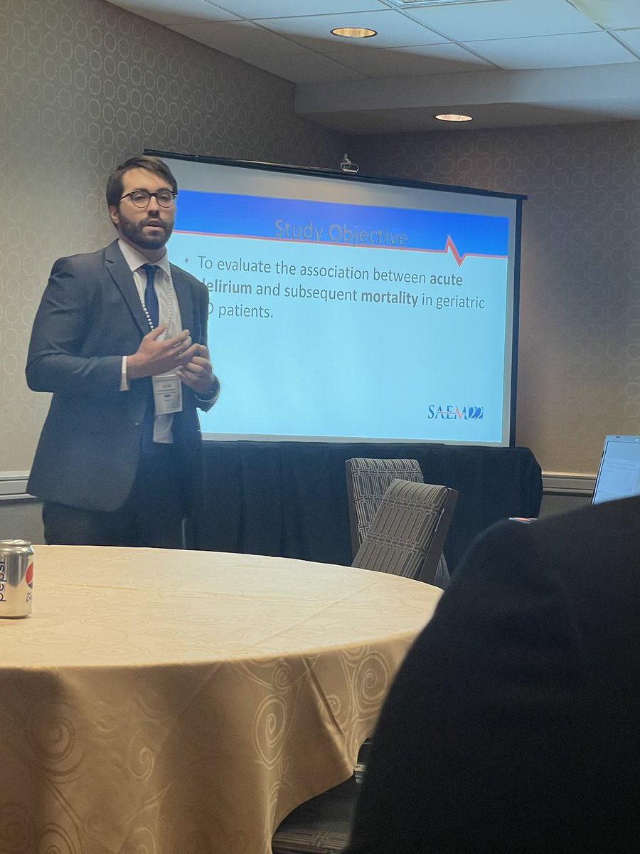 ED #delirium associated with higher 30 day mortality in #geriatric patients. Maybe we should call #delirium acute brain failure, it is clearly a huge prognosticator in the ED. Thank you <a href="/lucasojesilva12/">Lucas Oliveira J. e Silva (Lucas Silva)</a>! 
 <a href="/MayoClinicEM/">Mayo Clinic Emergency Medicine</a> <a href="/StanichJessica/">Jessica Stanich</a> @mfbellolio #SAEM22 <a href="/SAEMonline/">SAEM</a>