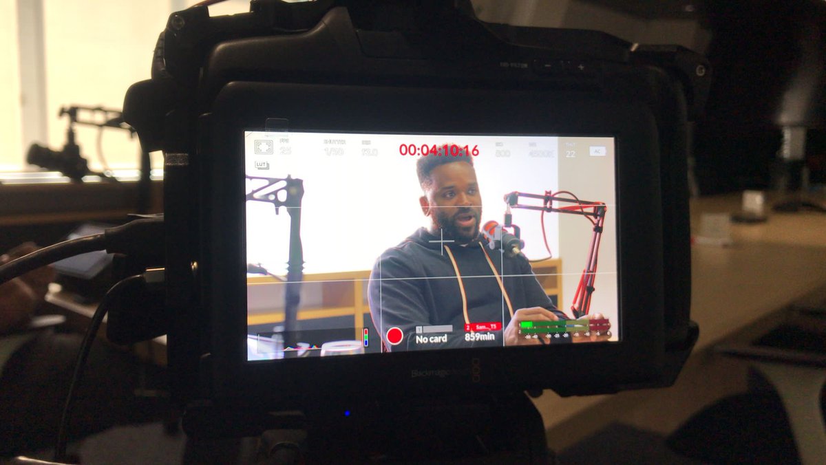 AnthonyOgogo's tweet image. It was an absolute pleasure talking to @DarrenBent, charming, funny, candid and inspiring - what a guy. Absolute baller too ⚽️. A 90 minute chat and we barely got to his second pro club. Part 2 is definitely coming.

Stay tuned for #GettingBackUp with Anthony Ogogo 👊🏽.