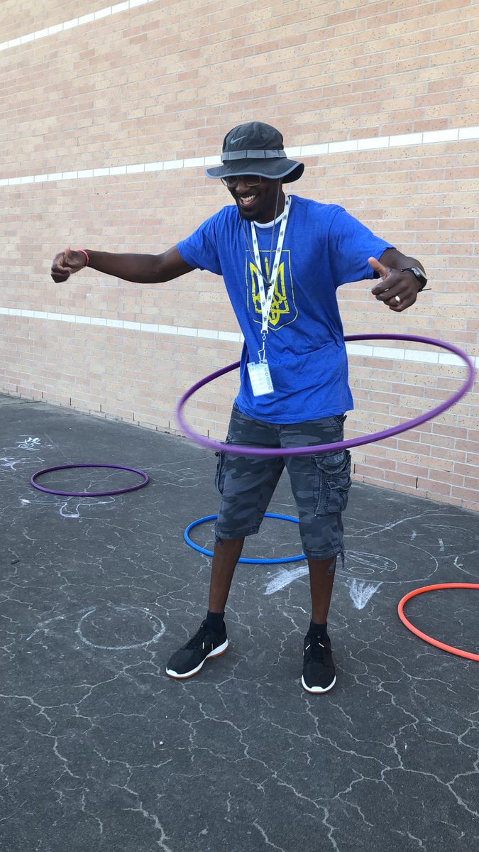 HicksTigers's tweet photo. Field day has started at Hicks elementary! #HicksTigers https://t.co/Vrm9jj7c0S
