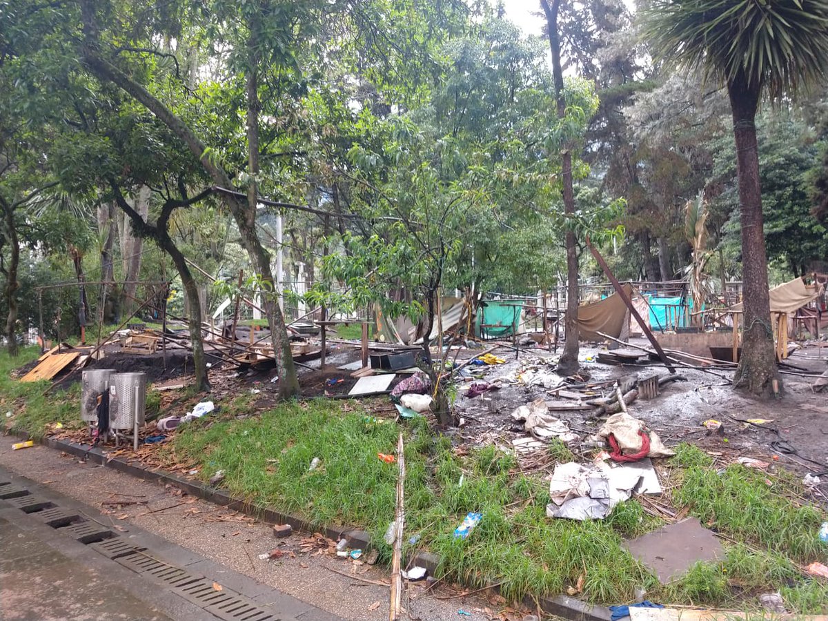 bog_brush's tweet photo. The indigenous occupation of the parque nacional has ended, for good or bad.

#Colombia #Bogota #IndigenousPeoples #INDIGENOUS https://t.co/PfTawqIH7M