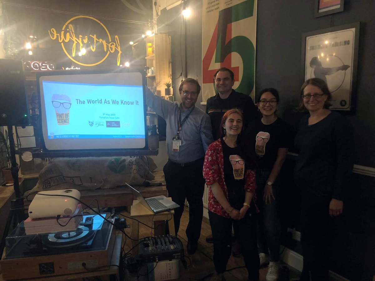 LauraMCowell's tweet photo. Had a fantastic time organising and hosting @pintofscience with @InkaMusial at @fortyfiveuk and @fulfordarmsyork 🍻 Thank you to our amazing speakers, venues, and everyone who came! We hope you enjoyed it as much as we did! #pint22 #scicomm https://t.co/Iyyjy3Z4Oc