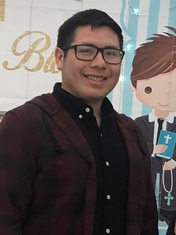 SSSCLU's tweet photo. Senior Spotlight: Pablo Paredes 🎓✨
Hometown: Oxnard, CA
Major: BioChemistry
Minor: Spanish
… https://t.co/DFYskAdQ6l
