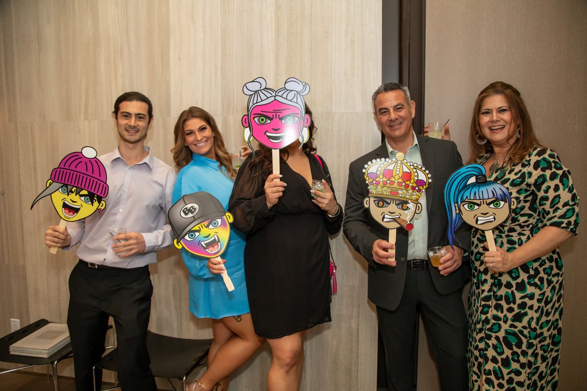 BitBulliesNFT's tweet photo. I spy $LUNCH money! #HODL and stay tuned for the next $LUNCH event. Drop by our discord and say hi to the best #NFTCommunity in #NYC. 

https://t.co/geNFrMzU1l

Vote for your favorite pic on the poll! 👇

#NFT #NFTProjects #NFTNYC #NFTNYC2022 #cryptocurrency #EthereumNFTs https://t.co/Z3SWj5bIAF