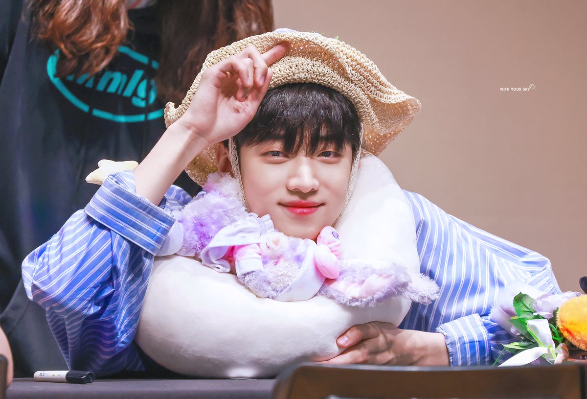 with_your_sky's tweet photo. 220513  원더월 대면팬싸 
[HQ]

#재찬 #박재찬 #JAECHAN #DKZ https://t.co/hzUdkYVoZt