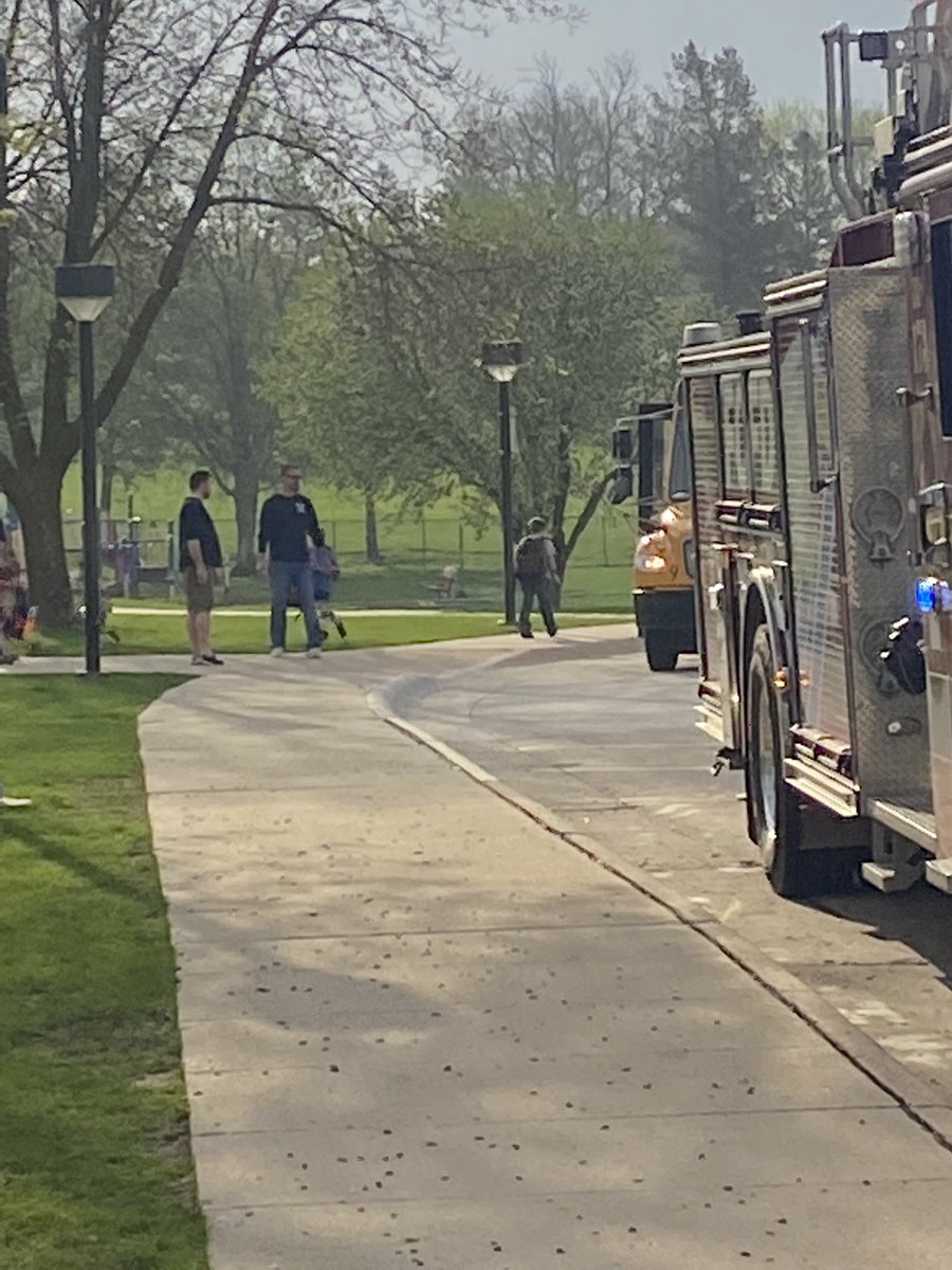 Thank you to the Forest City Fire Department for the High-Five Friday today! It’s great to have your support of students and their families throughout our district!