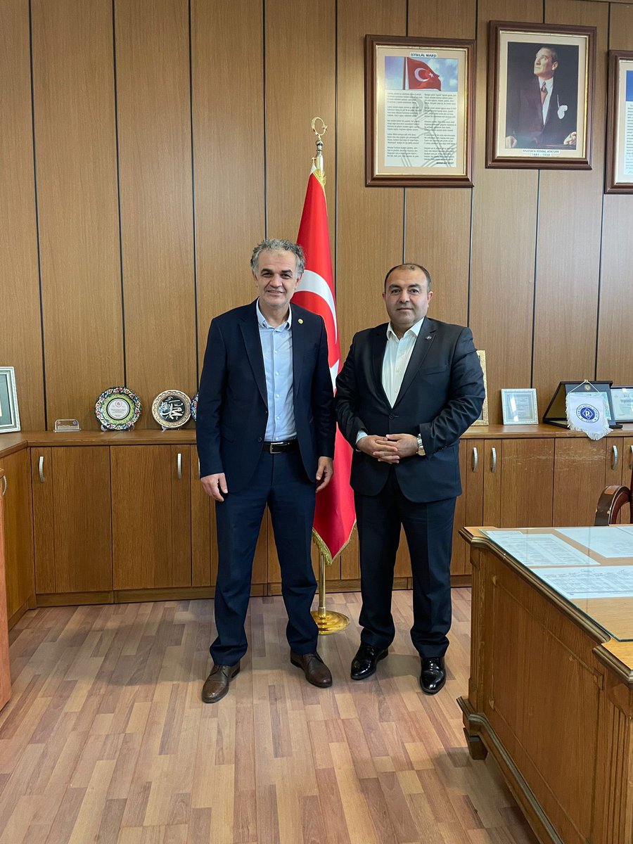 ***ZİYARET***
İki güzide okulumuz
⭐️ Şehremini Anadolu Lisesi 
⭐️ Pertevniyal Anadolu Lisesi 
ziyaret ettik. Okul müdürlerimiz @yüksel Köşker ve <a href="/serefkoc985/">Şeref KOÇ</a> arkadaşlarımıza, yönetici ve öğretmen arkadaşlarımıza özverileri ve misafirperverliği için teşekkür ederim.