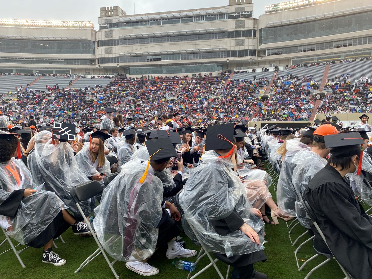 WDBJ7's tweet photo. GRADUATION: Congratulations to the Virginia Tech Class of 2022! We wish you the best of luck! https://t.co/uMUpkZd1Il