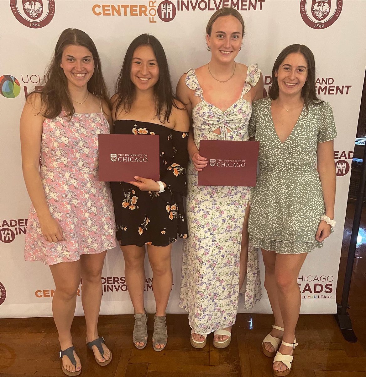 UChicagoWBB's tweet photo. Congratulations to Klaire Steffens on being a recipient of UChicago’s Howell Murray Alumni Association Award!! One of the College’s highest honors, this award recognizes seniors who have made outstanding contributions to the University through co-curricular activities. So proud!! https://t.co/VyDtDdTR8g