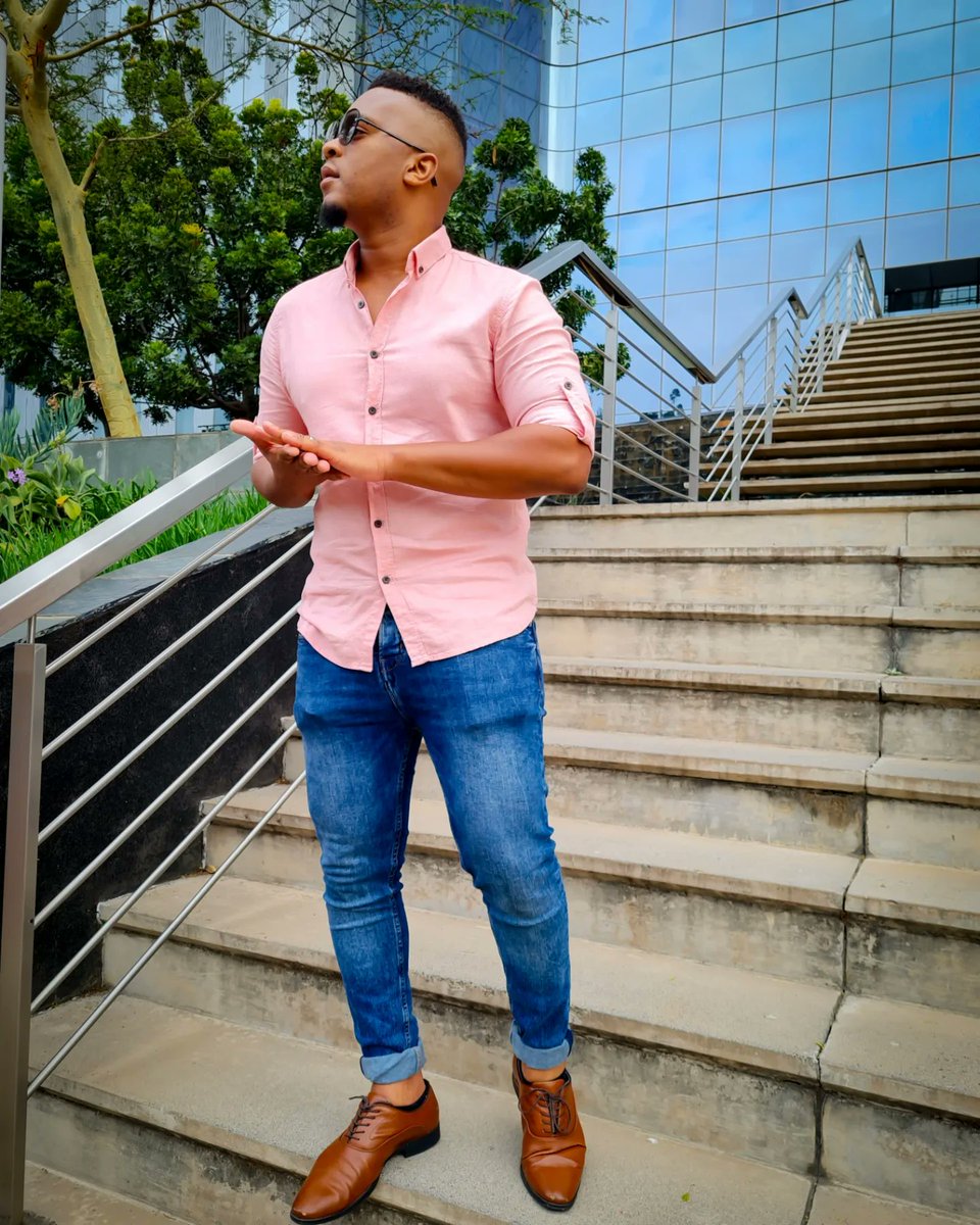 Svvuave's tweet photo. It's been one hell of a week and I've been feeling like I don't know if I'm coming or going, but in the end, everything worked out perfectly! All in His time as always! Praise God! Here's to an awesome weekend of R&amp;R!! 🙏🏾💯💜

#FridayThe13th #FridayFeeling #FridayVibes #StayAlive https://t.co/ldmO0x7HcV