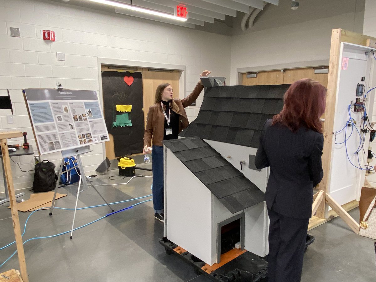 bevshiotelis's tweet photo. Today is the #IAshowcase look at the amazing projects on display! @IAFultonSchools @FultonZone7 https://t.co/nA8mqe0Mxg