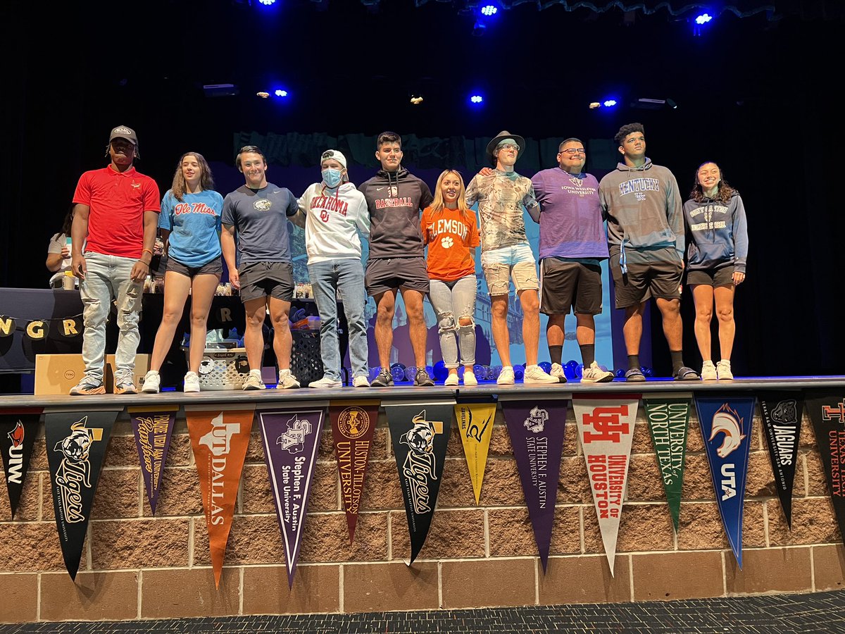 Akins STEM Academy tweet media