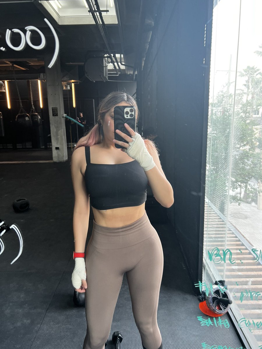 ARI 🍓✨ tweet media