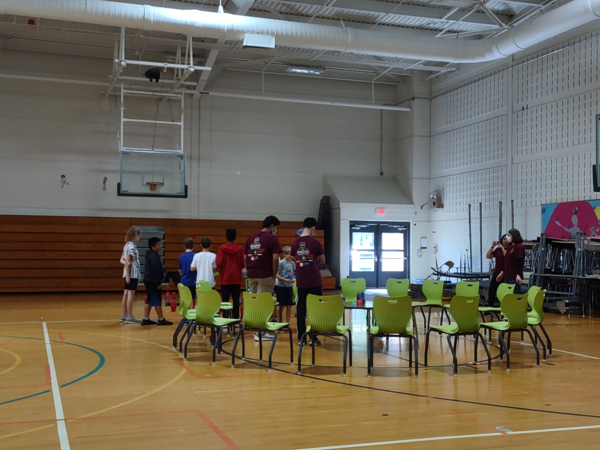 #robots may run on batteries, but the @SHHS_JCS robotics team runs on <a href="/dominos/">Domino's Pizza</a> pizza.