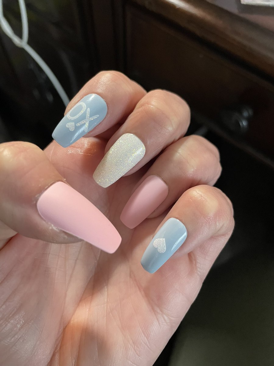 RealTayChaTLC's tweet photo. @MayIs_Trans nails๐ณ๏ธโโง๏ธ#mayistrans #transgender https://t.co/z4oH92aWBw