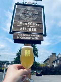 Another new beer! This one is Lightbulb Extra Pale Ale by the amazing Verdant Brewing Co. in Cornwall! With crisp citrus &amp; orange flavours it's utterly refreshing! #verdantbrew #beer #craftbeer #pubs #brewhouseandkitchen #beerlovers