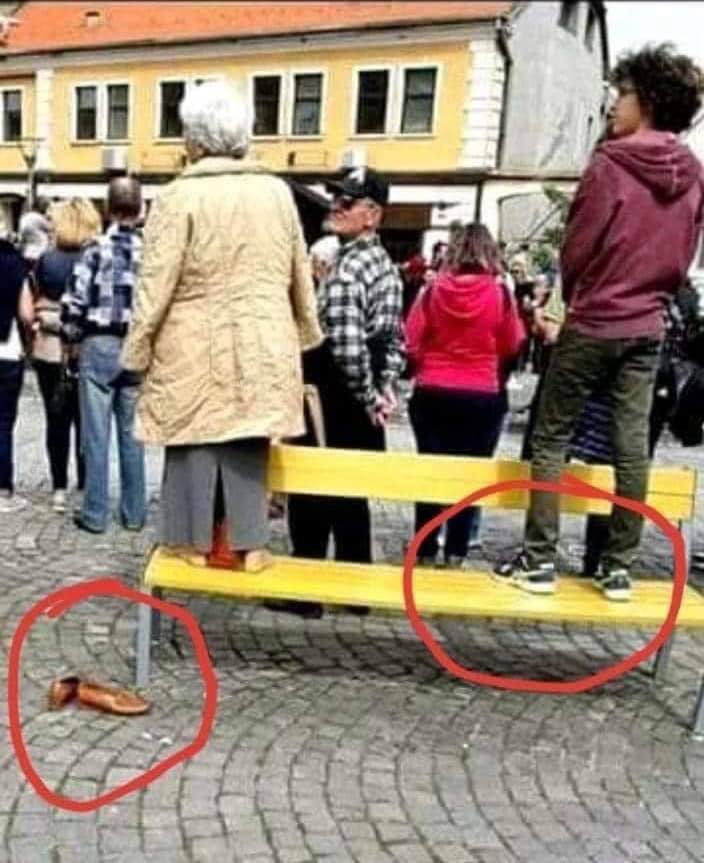 pierpi13's tweet photo. rispetto.. https://t.co/EAuvbfq090
