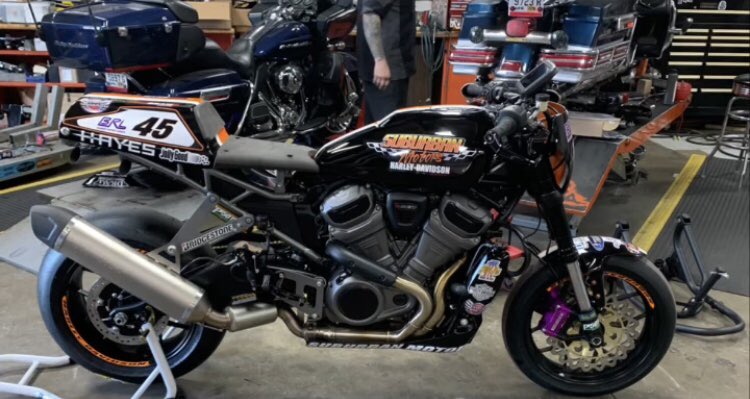 JamesGangRacing's tweet photo. Check out the Pan America-based race bike @Suburban_Harley built for Benny Carlson which will debut with BRL at @UtahMotorCampus. Looks like a ripper! #PanAmerica #BRL https://t.co/4tsTpMJBS1