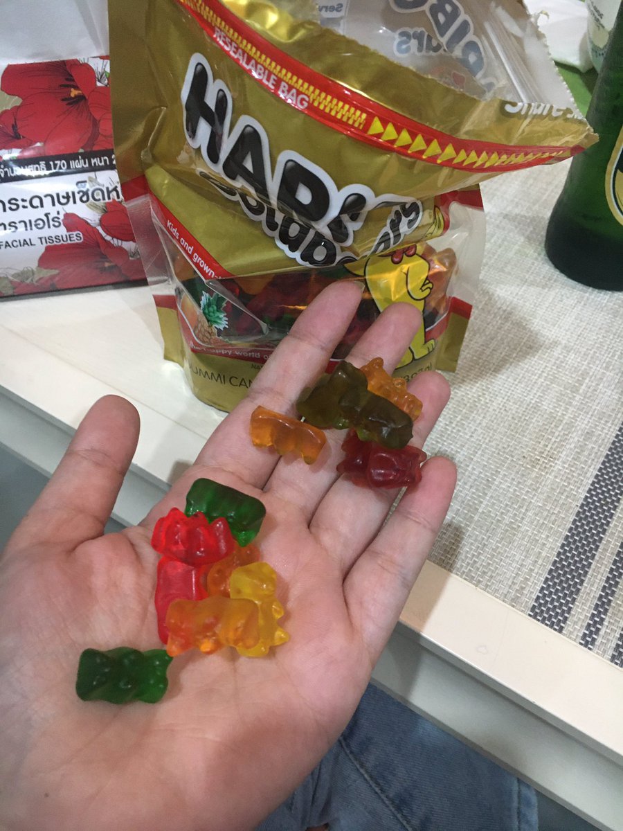 กองบนของไทย กองล่างเจ้ซื้อมาจากเมกาสรุปของนอกอร่อยกว่า จบ