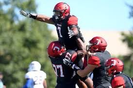 BLESSED to receive my first offer from <a href="/DavidsonFB/">Davidson Football</a> ❤️🖤 thank you <a href="/Coach_Hogs/">Mark Hogan</a> <a href="/Scott_AbellFB/">Scott Abell</a> @704ragingbull <a href="/RaginRidgeFB/">Hickory Ridge Football</a> #GoWildcats