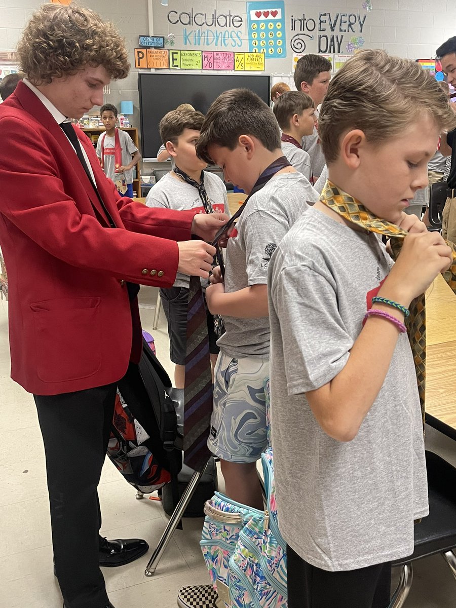 HMcDow's tweet photo. Spent yesterday with lots of 5th graders courtesy of the Work Ethic Distinction Junior Program! Great job @_sandicook @EngineerTchr! #workethicsmatter @ShannwatWatson https://t.co/eThFUYfvbd