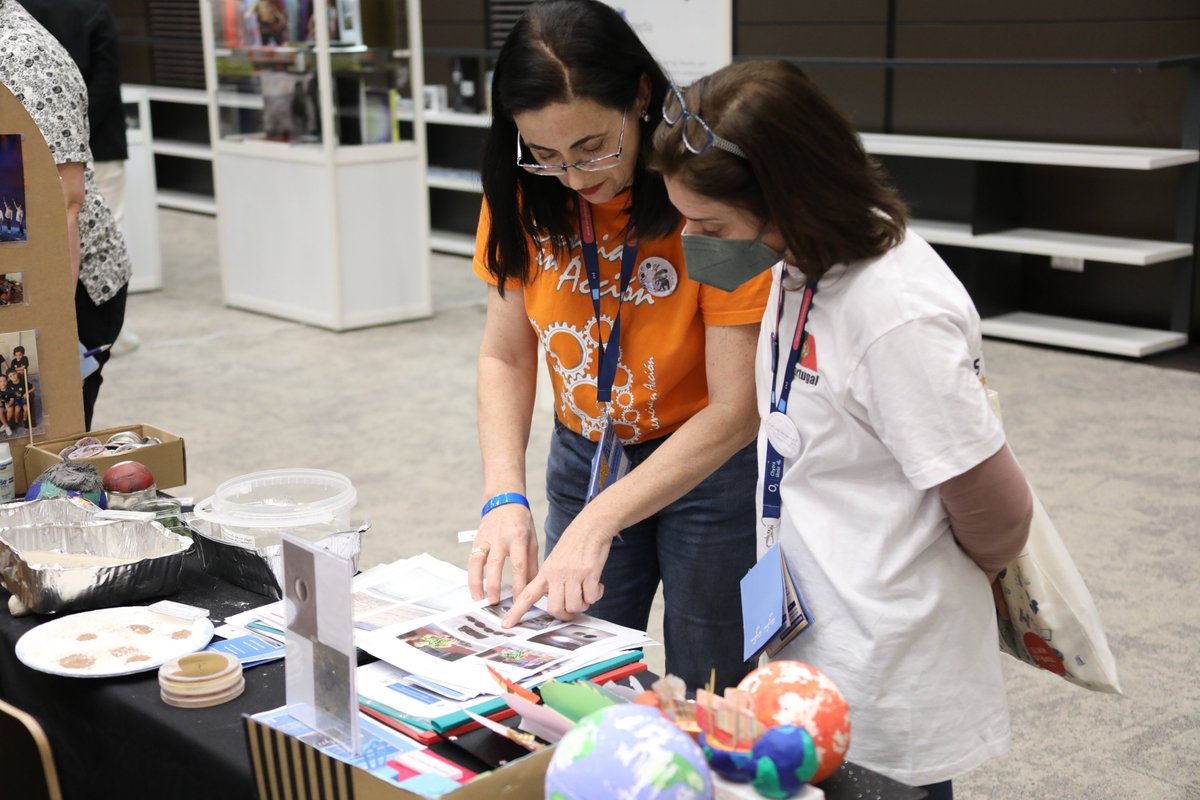 ScienceonStage's tweet photo. School teachers from different countries who met each other at the European Science on Stage festival can apply for a travel scholarship to deepen the exchange or develop a new STEM project together. Find more details here! 
https://t.co/pjPVqM08zT https://t.co/NMUzi9Rvwa
