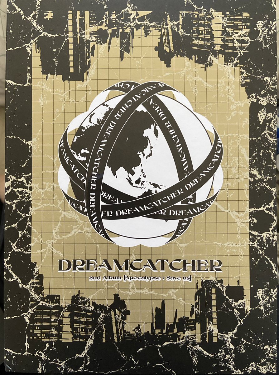Lil_cubbie's tweet photo. I pre-ordered Dreamcatcherโs album long time ago and itโs finally in my hands ๐ฅฒ They all look gorgeous!
Dami, Yoohyeon and SuA pc though uwu ๐
#Dreamcatcher #apocalypse_save_us https://t.co/kYr06VMh3t