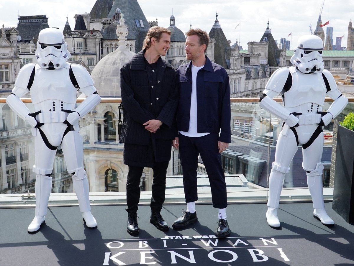 Hayden Christensen et Ewan McGregor à Londres pour la promo d'Obi-Wan Kenobi, la nouvelle série Star Wars à venir sur Disney Plus.

📷 Ian West/PA Wire/ABACAPRESS.COM