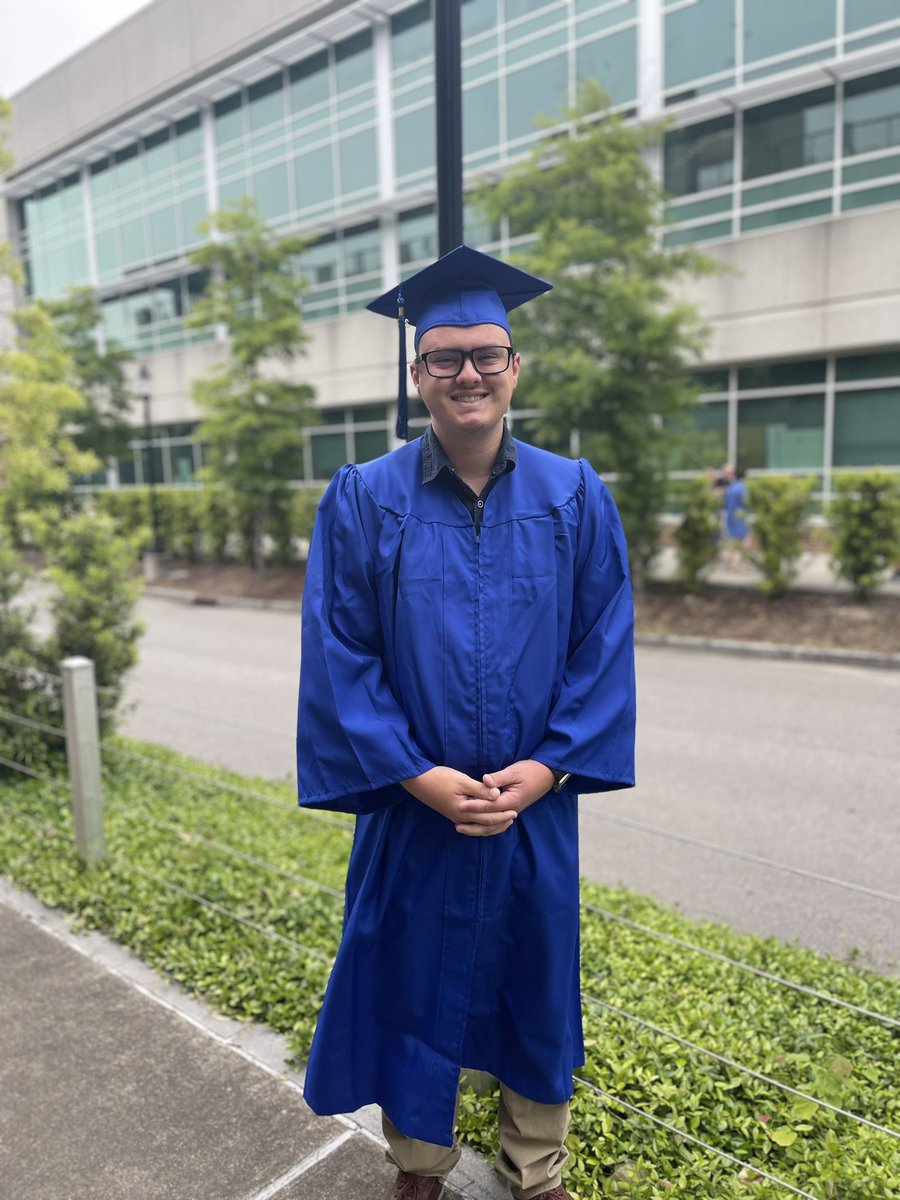 kingofgrillinnc's tweet photo. Graduation day for our boy! #cfccgrad #proudparents https://t.co/EbnUHaG9kd