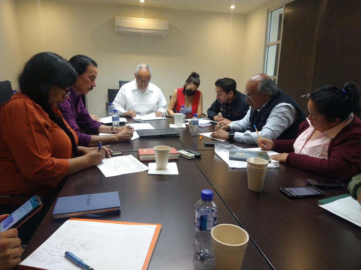 ignacioambc's tweet photo. La gobernadora @MarinadelPilar comisionó a Alfredo Álvarez C. para que dé seguimiento a las peticiones de @AntorchaBajaC esperamos resultados en las próximas dos semanas #GobBCDebeResolver https://t.co/NCv6roHkQf