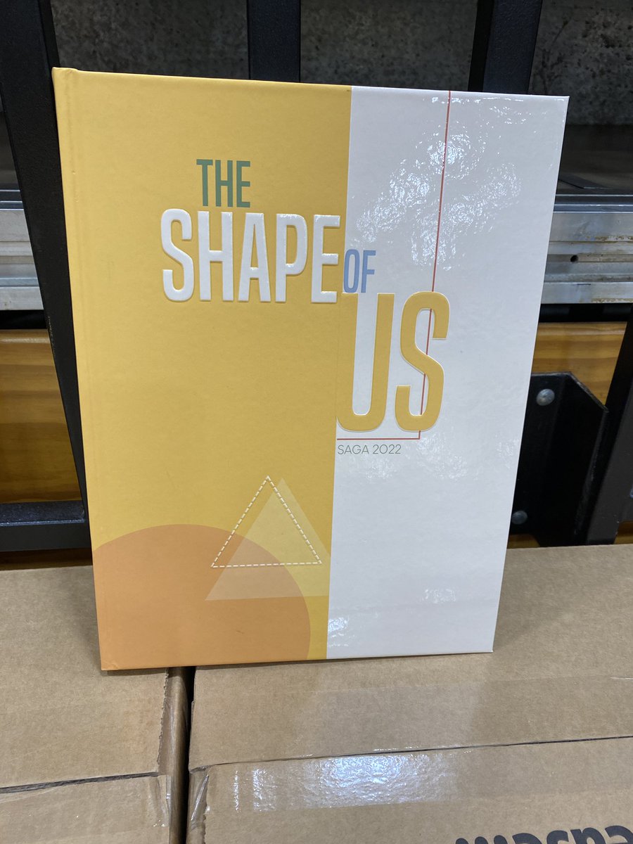 Yearbook day! 💛🖤 #WestIsBest