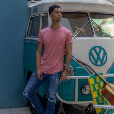 naldybook's tweet photo. #NuevaFotoDePerfil https://t.co/51g7YWyzt4