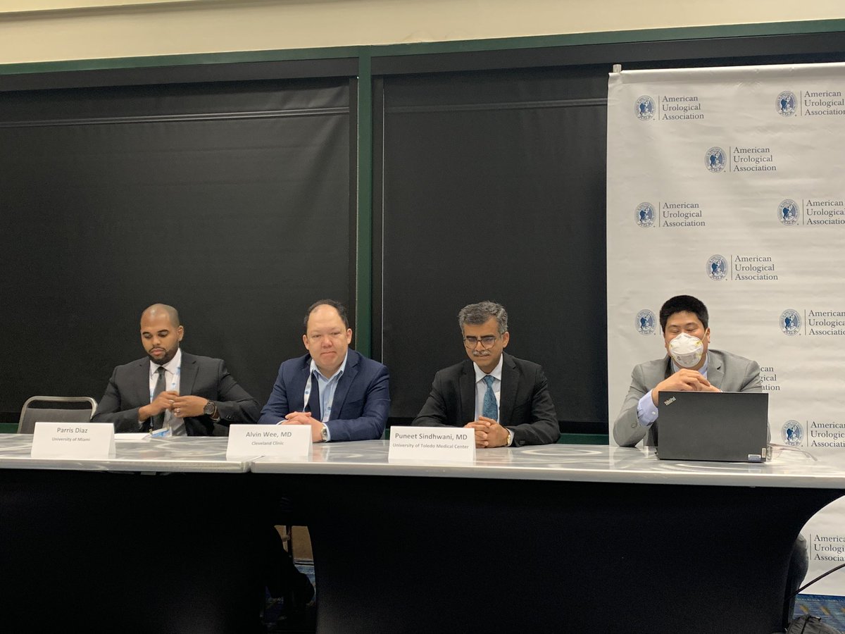 Jason_yc_Lin's tweet photo. More than 100 kidney transplantation from COVID-19 positive donors. Proved to be safe and effective. Presented in AUA press conference. #AUA2022 @alvinwee @mohameddmagdyy @V_Krish67 @Jason_yc_Lin @CleClinicUro @CleClinicNews https://t.co/Ou7JOJ49ib