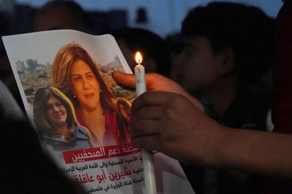AJEnglish's tweet photo. @dianabuttu @StefanieDekker Germany bans vigil in memory of Al Jazeera journalist Shireen Abu Akleh, who was killed by Israeli occupation forces https://t.co/I9B3DbDFSp https://t.co/1Bvbt0o6Ol