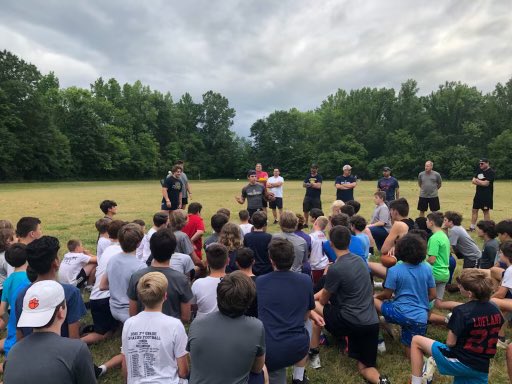 CHS_CavsFB's tweet photo. This is what it’s all about! The 2021 sr. captains @ajcolombo1 @anthonygoodloe1 and @TrevorTate16 took the time to speak with our middle schoolers yesterday! 3 guys that have gone through the program successfully and are set up for very bright futures sharing their knowledge! https://t.co/zDBVTn49oD
