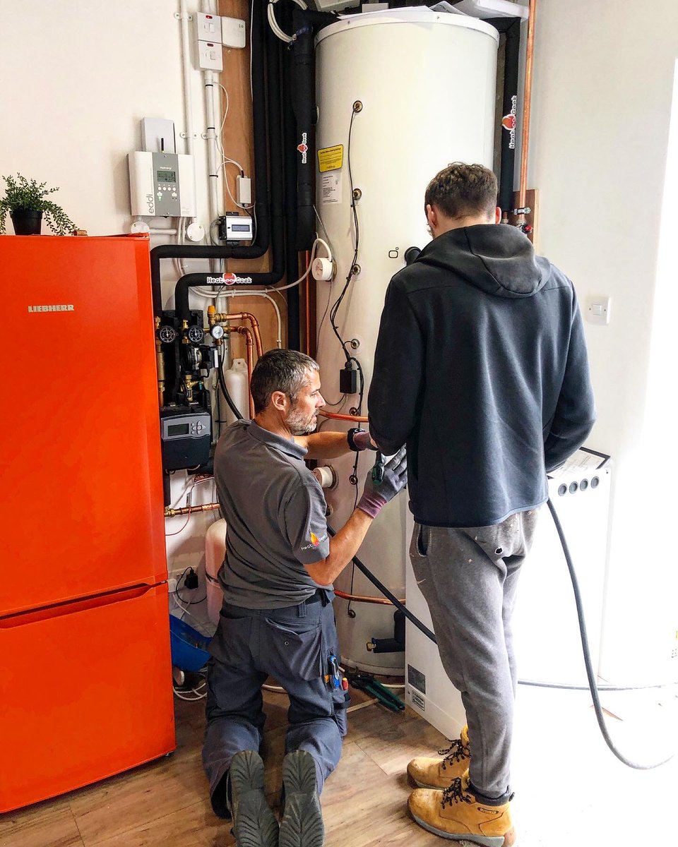 VitoEnergyLtd's tweet photo. ๐ฅ One of our renewables engineers Neil teaching his son Ben how to install a heat battery at our Surrey showroom! @SunampLtd
#vitoenergy #sunamp #likefatherlikeson https://t.co/xFRCCNM1Lv