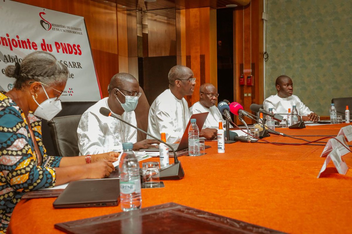 abdioufsarr's tweet photo. Lors de la Revue annuelle conjointe du MSAS, nous avons eu l’occasion de partager les performances du secteur, de mesurer les progrès du PNDSS 2019 – 2028, d’échanger sur les difficultés et enfin de formuler des recommandations.
#msas #COVID19sn #Senegal #PNDSS https://t.co/g8r1U56IdM