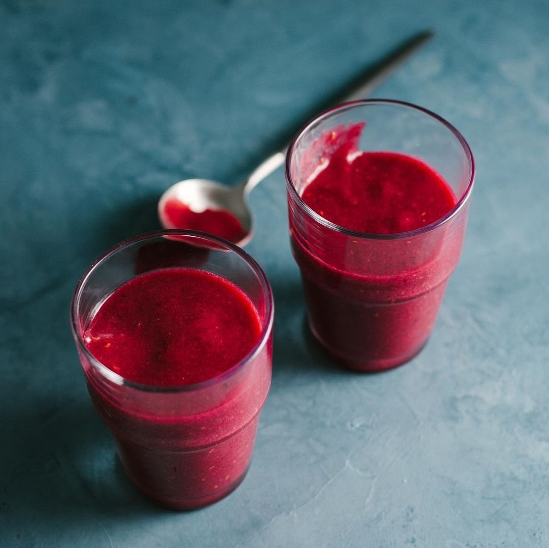 Lustrous Skin Elixir | Get Your Glow Up!
Ingredients:
3/4 cup fresh orange juice
1 cup berries (fresh or frozen)
1/2 cup unsweetened coconut yogurt
1 tsp Pearl powder
.
Instructions:
Blend all ingredients together and enjoy!
.
.
.
#skincare #detoxsmoothie #smoothierecipe #detox