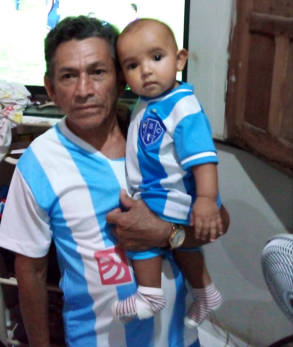 Patricia91psc's tweet photo. Manizola todo feliz com seu netinho na Vitória do Cruzeiro.
#GEPARÁ https://t.co/Hs40QGjOUZ