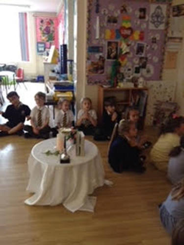 Y1OLOL's tweet photo. A beautiful Liturgy in Year 1 on Thursday with Mrs Wells @OLOLCPrimary https://t.co/fjtjwLko87
