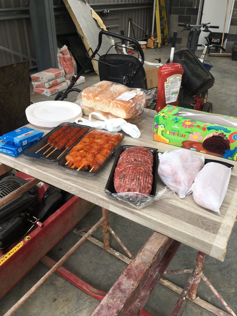 So when Matty our seasonal <a href="/AlnwickGolf/">Alnwick Castle Golf</a> said it was his birthday and had never had a party (aged 45) we decided he would have a good one this year! And what better excuse to have a bbq 😀 I think he was happy with his caterpillar cake. Thanks to Dan <a href="/turnbullsfood/">Turnbull's Northumbrian Food</a> for the food 👍🏻