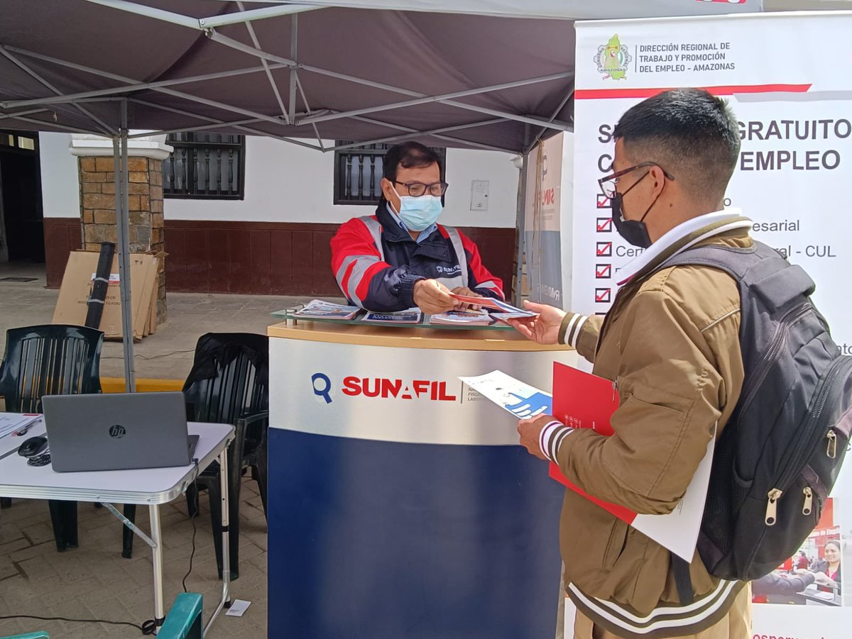 SunafilPeru's tweet photo. 📍#SUNAFILEnRegiones:
✅ Junto a #DRTPE - #Amazonas, #DIREPRO y la Municipalidad Provincial de #Chachapoyas brindamos orientación a los trabajadores y empleadores sobre el mejor cumplimiento de las normas sociolaborales y de seguridad y salud en el trabajo. https://t.co/x0V3QEa7Fb