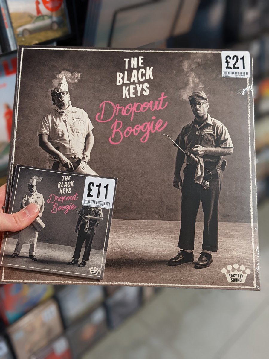 FoppGlasgowU's tweet photo. The essential key albums from #NewMusicFriday!
⚪@theblackkeys - #DropoutBoogie
⚪@florencemachine - #DanceFever
⚪@kevinmorby - #ThisIsAPhotograph
⚪@gentle_sinners - #TheseActionsCannotBeUndone
(the debut project from @AidanJohnMoffat and James of @thetwilightsad!)
+ more! https://t.co/82uKUeXHDi