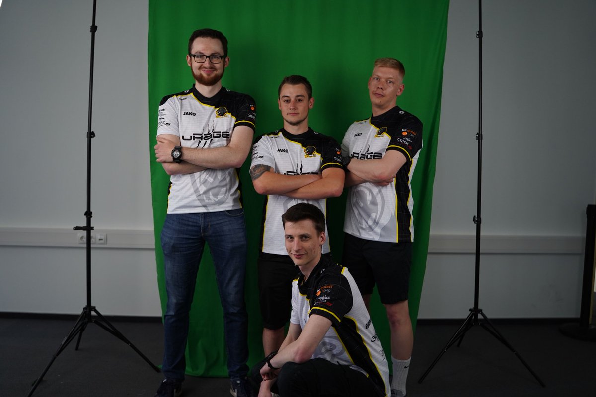 Endlich ist es wieder so weit! <a href="/PUBG_DE/">PUBG: BATTLEGROUNDS Deutschland 🇩🇪</a> is back 😘 Unsere Jungs sind alle gut im <a href="/rcadia_official/">RCADIA</a> angekommen und starten gleich in ihr erstes <a href="/BeingEsports/">Being Esports</a> offline Event!

Lineup:
<a href="/TG_PreY/">PreY</a>
<a href="/spiderfrau/">Spiderfrau</a>
<a href="/SpeedyIMax/">Speedy</a>
#sharban

Start 18:Uhr
Twitch.tv/beingesports