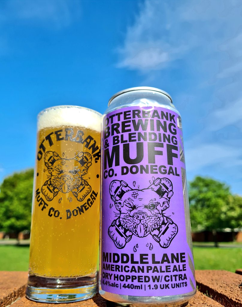 antrim_man's tweet photo. @otterbrews #middlelane American Pale Ale is fast lane quality. Lovely little sessionable brew for this awesome day, beep beep #sláinte 🍻
#craftbeer https://t.co/yVx7sE00yX