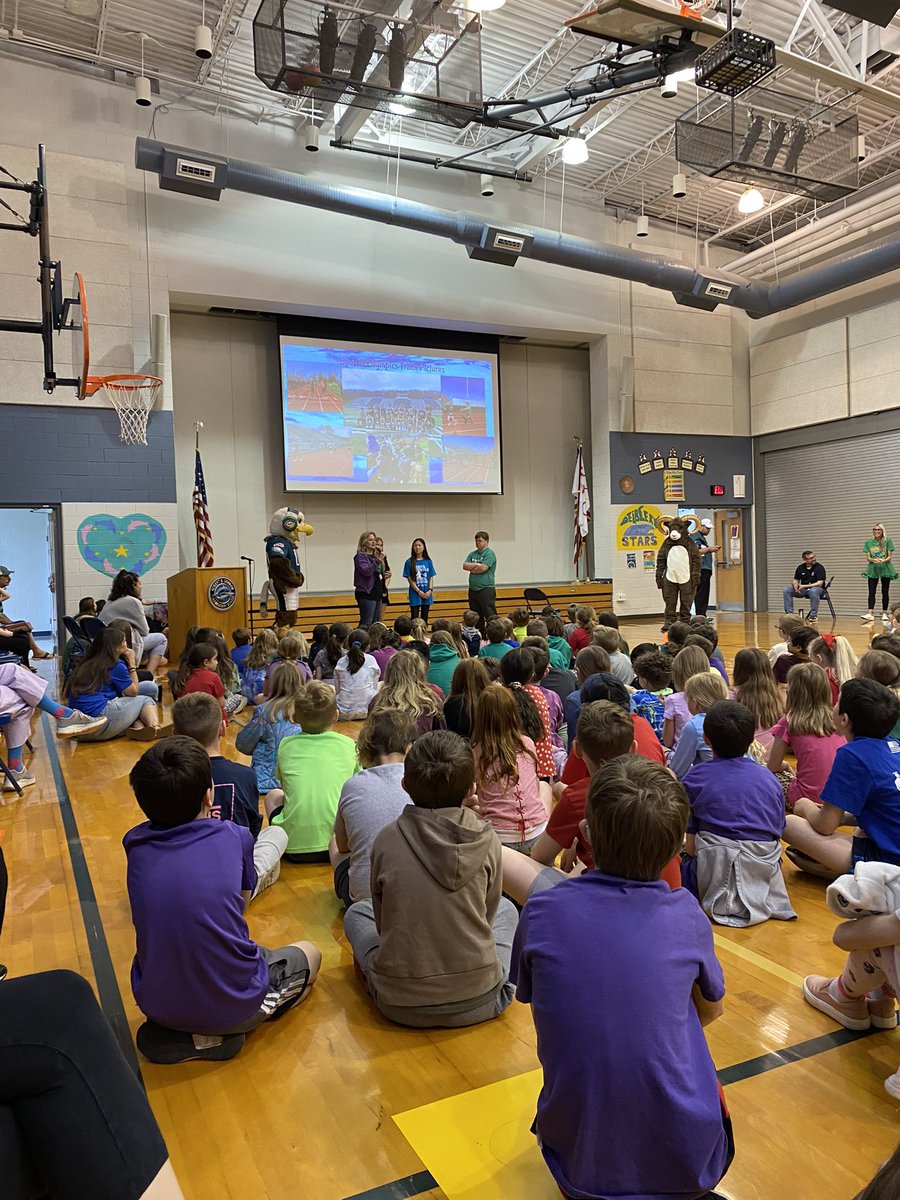 PSD_MsHickmott's tweet photo. Another incredibly fun morning at @PSDDeibler celebrating our Chores for Charity initiative and all the money students earned for our community! 🎉🦅 https://t.co/0qjUn5mboi