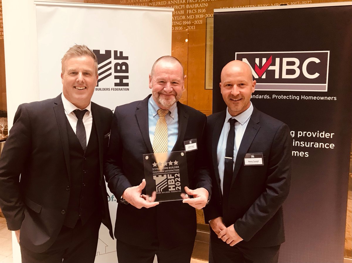 Members of our team had an amazing time at the @HomeBuildersFed Policy Conference yesterday and were delighted to collect our 2022 5 star customer satisfaction award! 🎉
