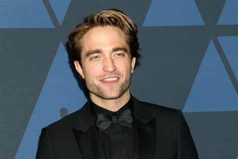 Happy Birthday to Mr. Robert Pattinson, here\s to many more!  