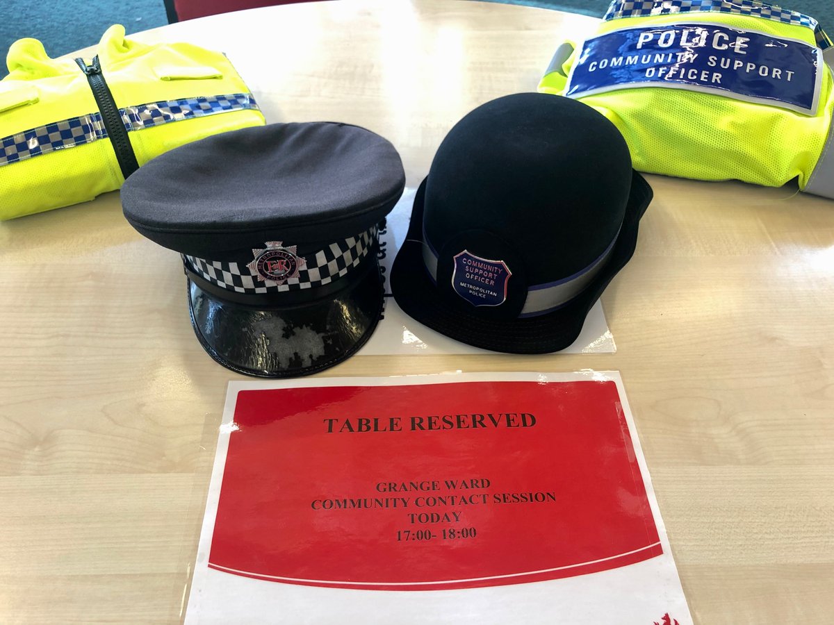 MPSGrangeYE's tweet photo. A reminder to our residents that @MPSGrangeYE SNT Officers are at #RidgeAvenueLibrary , Ridge Avenue, N21 2RH right now (13/5/22) from 5pm until 6pm for a Community Contact Session... so please come down and see us for a chat!!
#CommunityContactSession https://t.co/f2biF0Hjx9