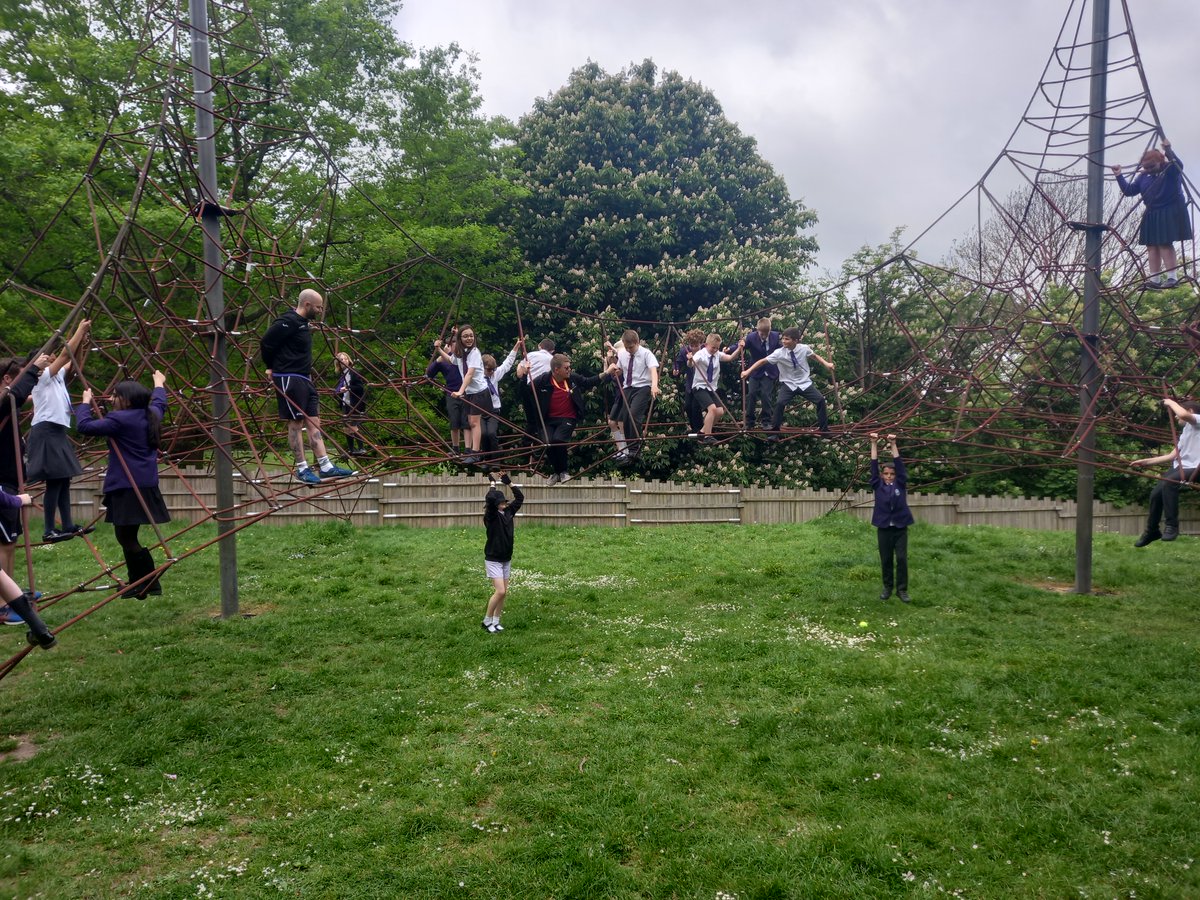 Year 6 had a fantastic morning at Harlow Town Park celebrating the completion of their SATs tests! So proud of their positive attitudes and amazing effort this week!