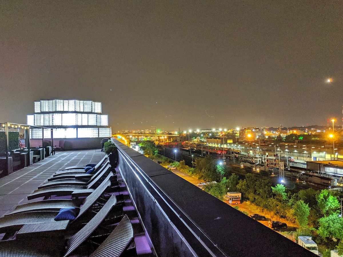 Another beautiful night in Ivy City..
#HechtWarehouse #TheBeautifulDistrict #LoveWhereYouLive #HechtLifestyle #IvyCity #LuxuryLiving #HeartYourHomeAtKettler